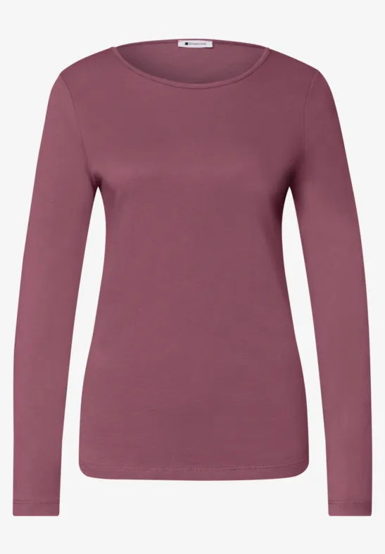 Schlichtes, tailliertes Langarmshirt in bordeauxrot mit Rundhalsausschnitt.