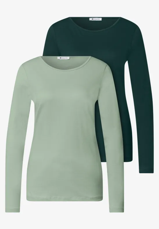 Deux hauts à manches longues pour femme, un vert clair devant et un vert foncé derrière.