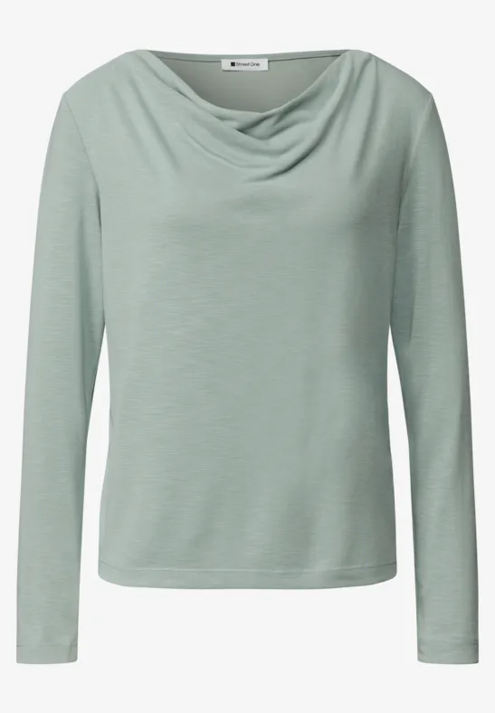 Lichtgroene longsleeve met losse, vallende watervalhals.