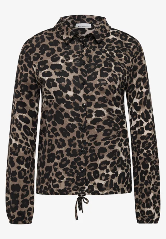 Leichte Bluse mit braun-schwarzem Leopardenmuster, lange Ärmel und Kordelzug im Saum