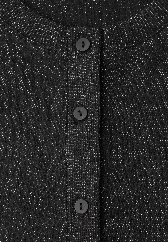 Schwarzer Strickcardigan mit silbernem Glitzerschimmer und drei Knöpfen.