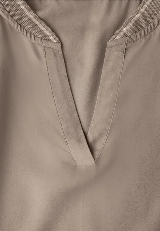 Split Neck Bluse mit Tape bark brown