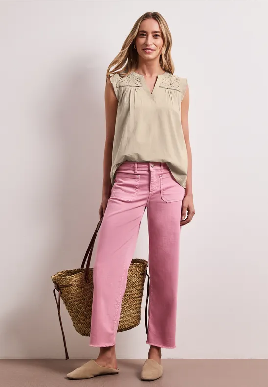 Bluzka z dekoltem typu split neck i detalami w stylu shiffley clay sand