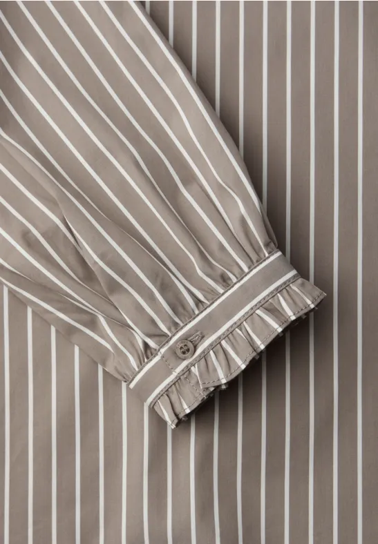 Bluse mit Rüschen light terra mocha