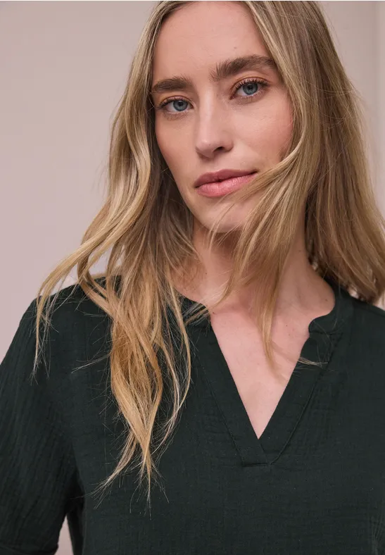 Bluzka koszulowa z muślinu z krótkim podwijanym rękawem pine grove green