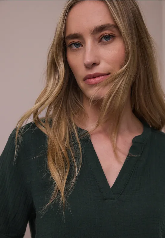 Kurzarm Bluse in Musselinqualität pine grove green