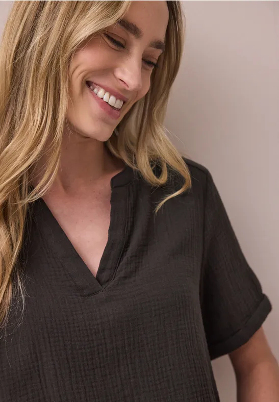 Bluzka koszulowa z muślinu z krótkim podwijanym rękawem espresso brown