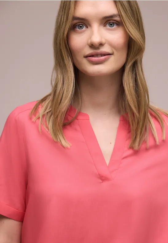 Bluse mit Split Neck und Turn-Up striking coral