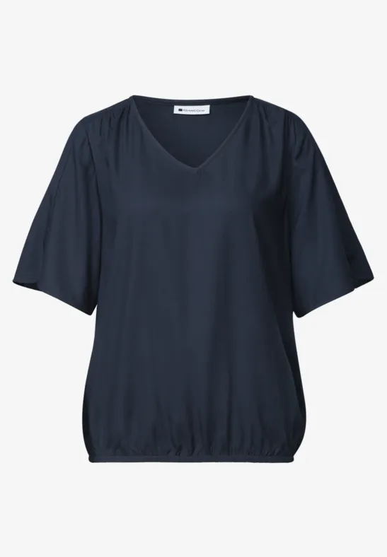 Donkerblauwe V-halsblouse met korte mouwen en een elastische zoom.