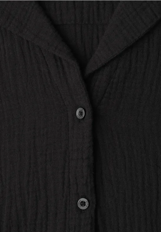 Schwarz strukturierte Strickjacke mit Knöpfen und Reverskragen.