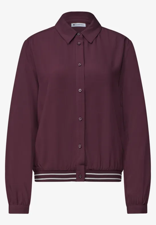 Dunkellila leichte Hemdjacke mit gestreiftem Bund und Manschetten, Knopfleiste und Hemdkragen.