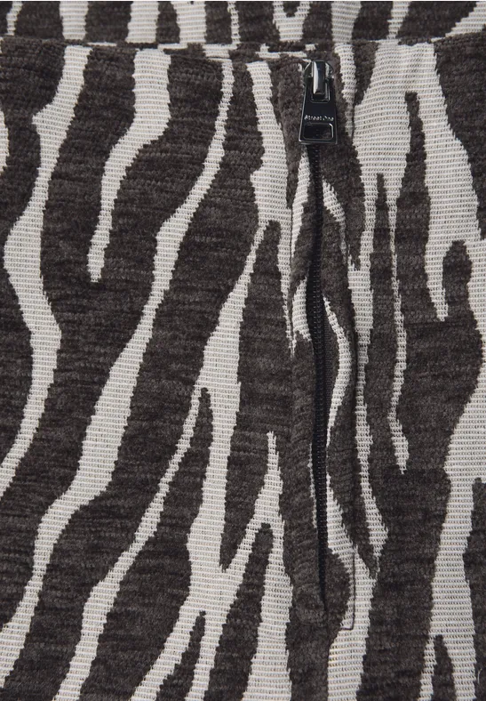 Zebra Jacquard Rock deep roast brown