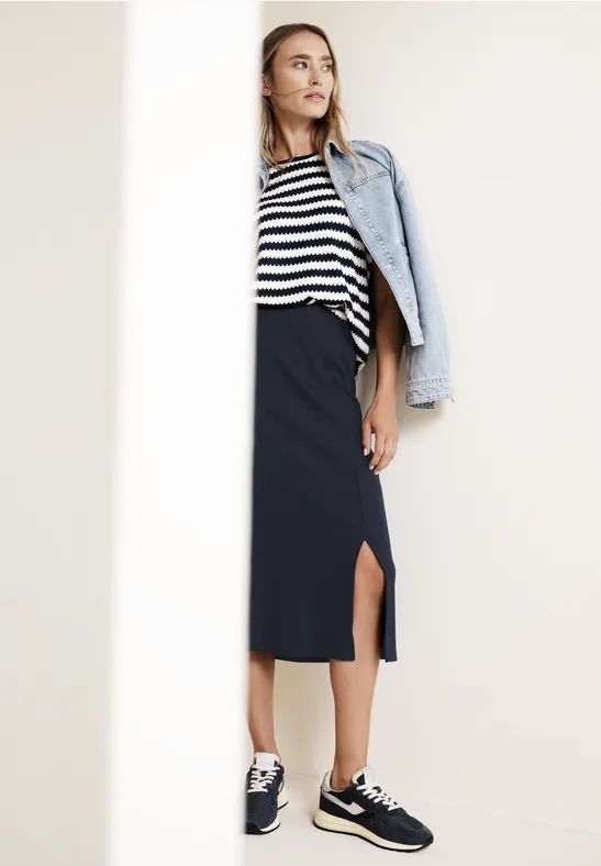 Jupe midi en structure côtelée shadowed navy
