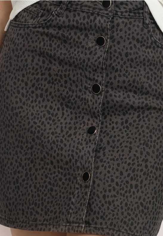 Grauer A-Linien-Rock mit Leopardenmuster und durchgehender Knopfleiste.