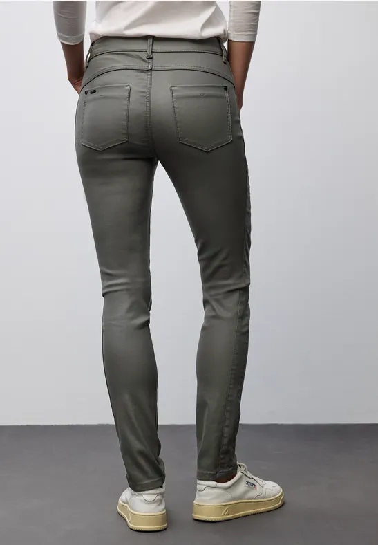 Slim Fit Coated Hose balsam green