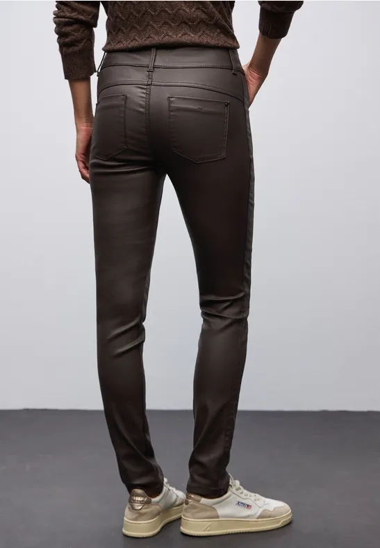 Slim Fit Coated Hose deep roast brown