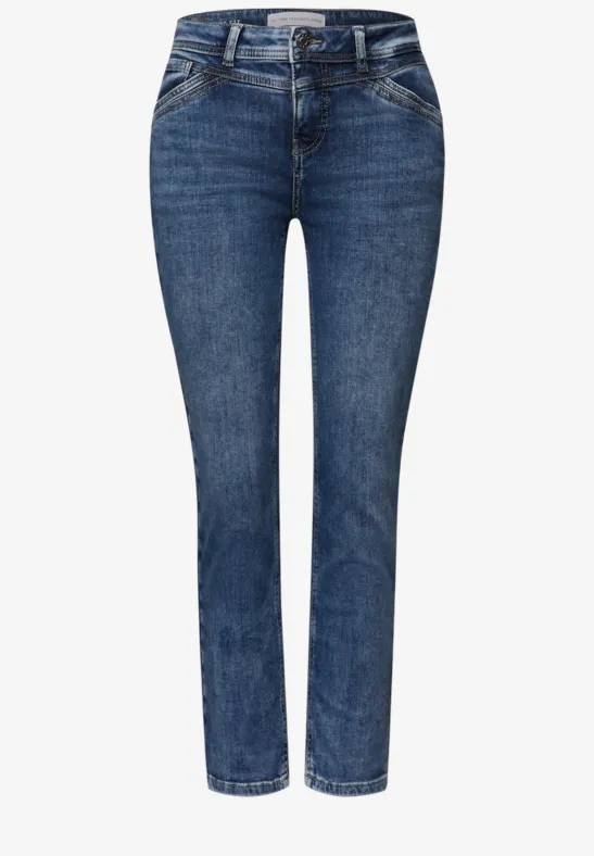 Jeans im Loose Fit light blue authentic washed