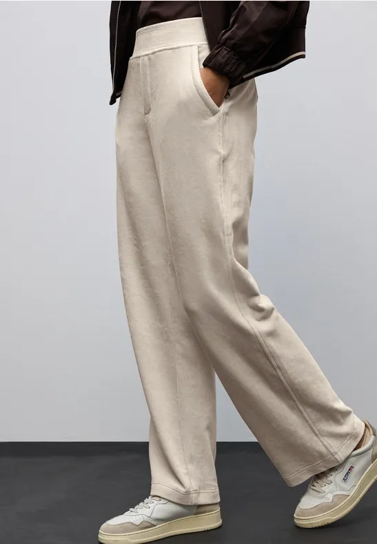 Straight Leg Cordhose malted beige