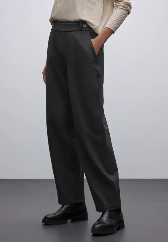 Straight Leg Hose Black