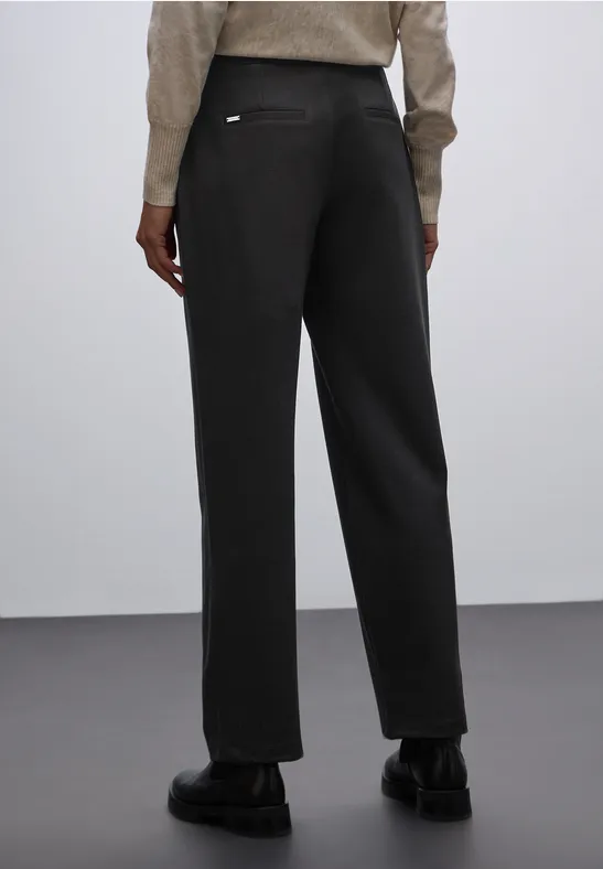 Straight Leg Hose Black