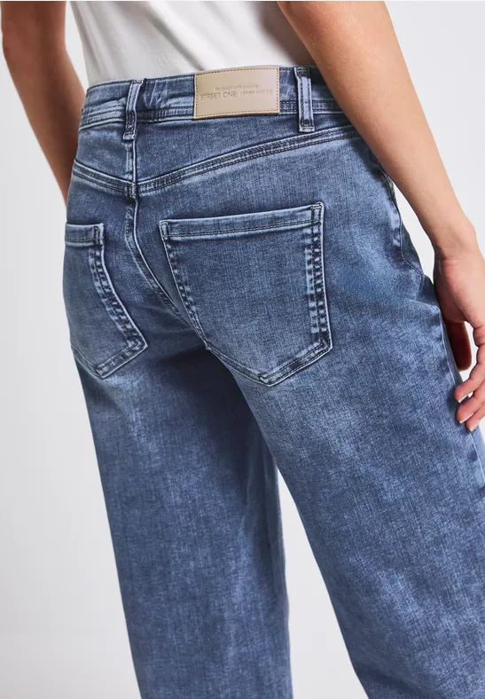 Straight Leg Destroyed Jeans authentic mid blue