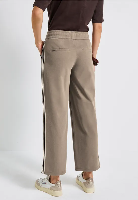 Straight Leg Strukturhose bark brown
