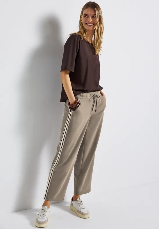 Straight Leg Strukturhose bark brown