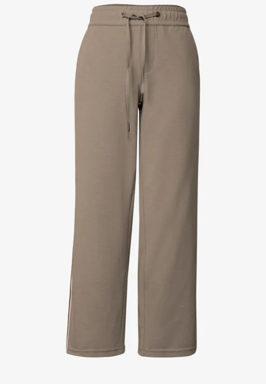 Straight Leg Strukturhose bark brown