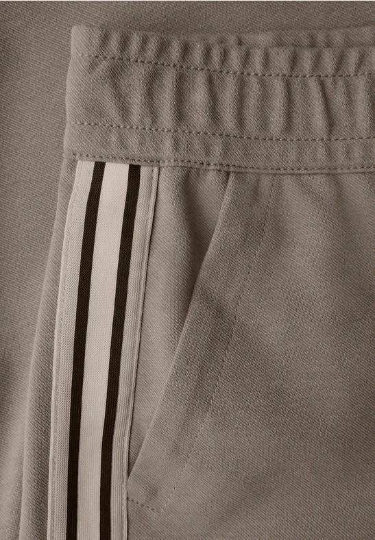 Straight Leg Strukturhose bark brown