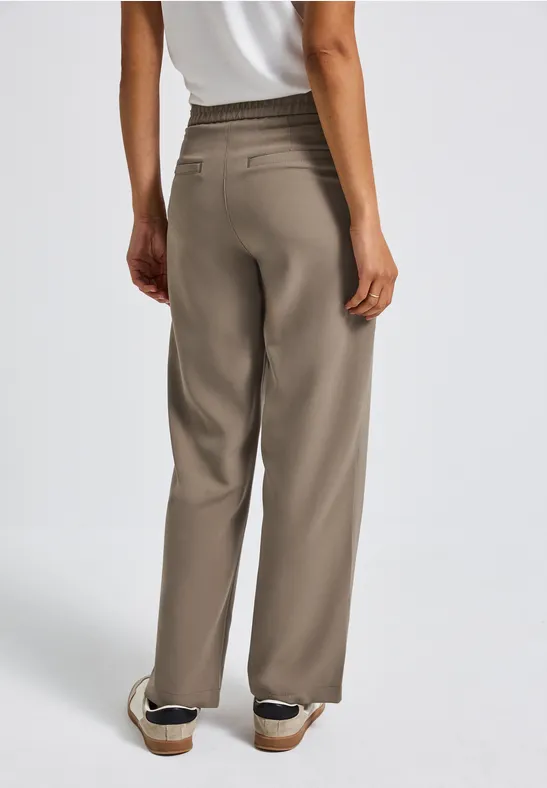 Pantalon en sergé Straight Legs bark brown