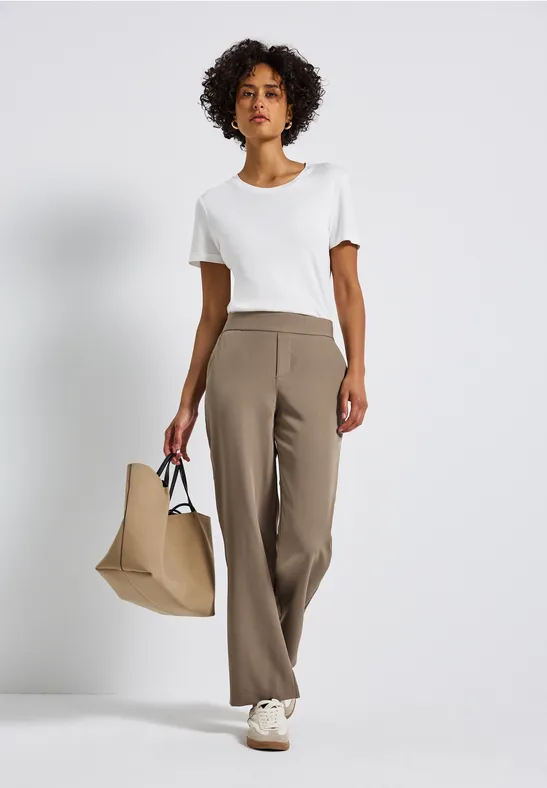 Pantalon en sergé Straight Legs bark brown