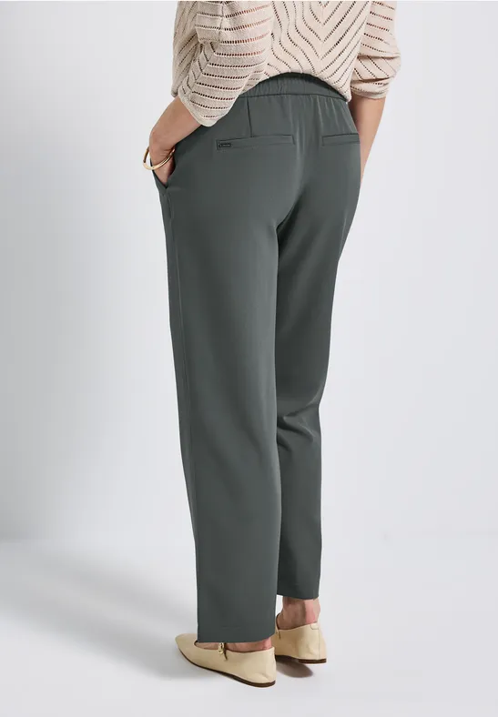 Pantalon en sergé Straight Legs balsam green