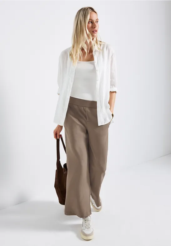 Broek met wijde pijpen in keperstof bark brown