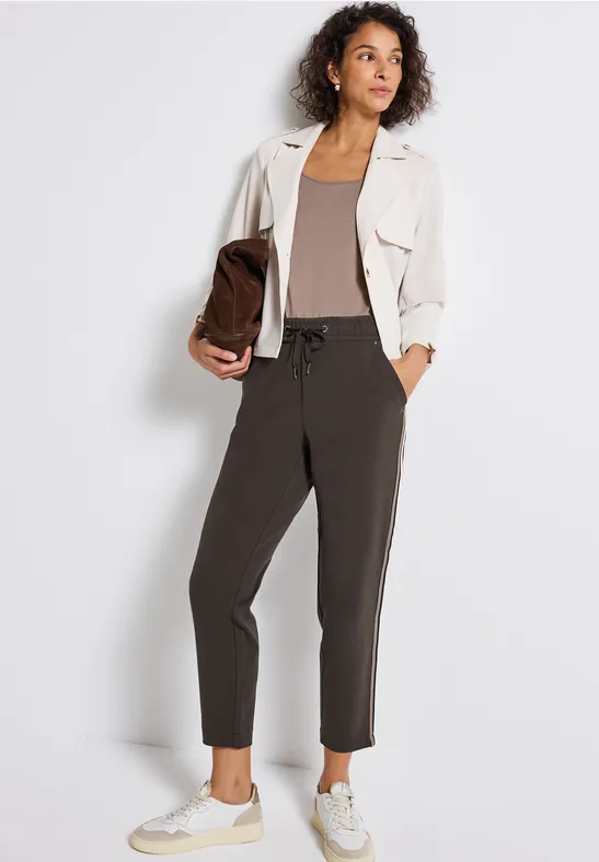 Loose Fit Hose mit Tape deep roast brown