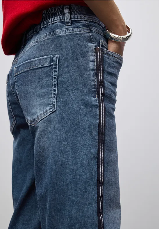Jeans mit Gallonstreifen Medium Blue Soft washed
