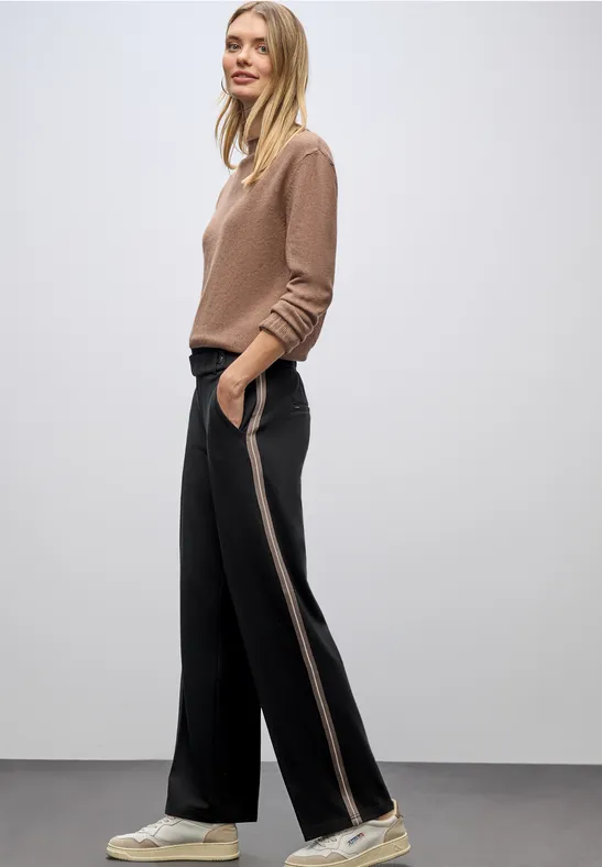Straight Leg Hose Black
