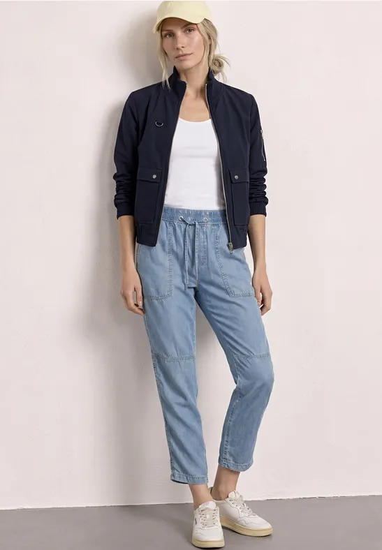 Mid Waist Slim Legs broek in een gewassen look Light Blue soft wash