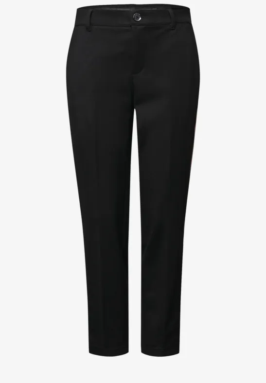 Chino mit Tapedetails Black