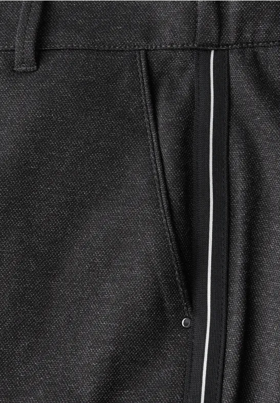 Chino mit Tapedetails Black