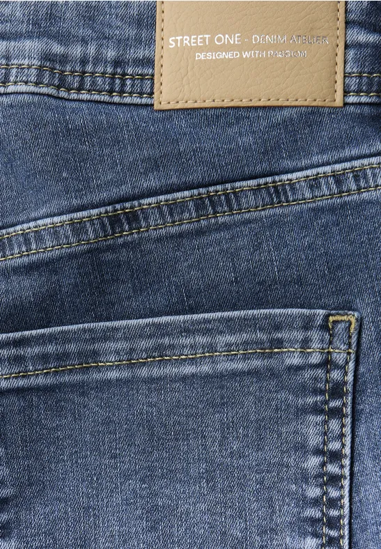 Casual Fit Jeans Medium Blue Destroy washed