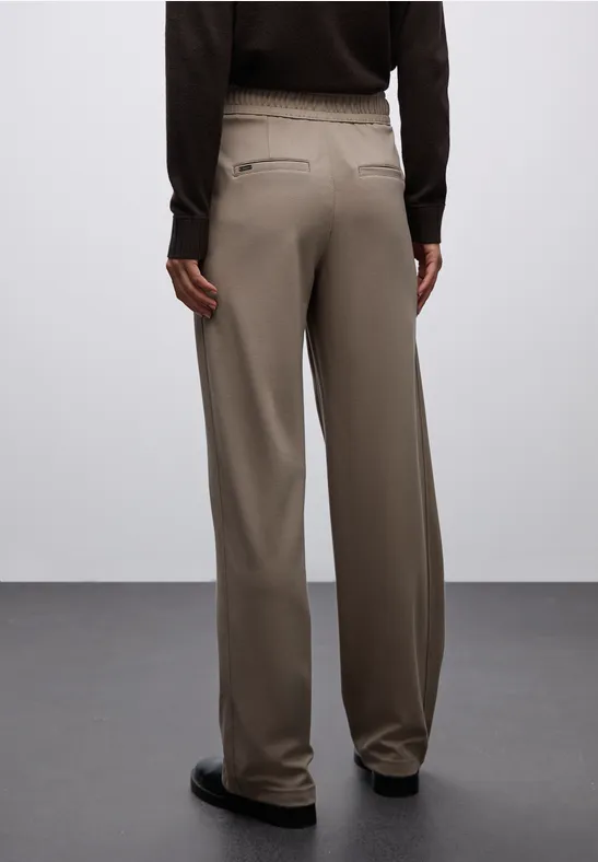 Straight Leg Hose mit Detail bark brown