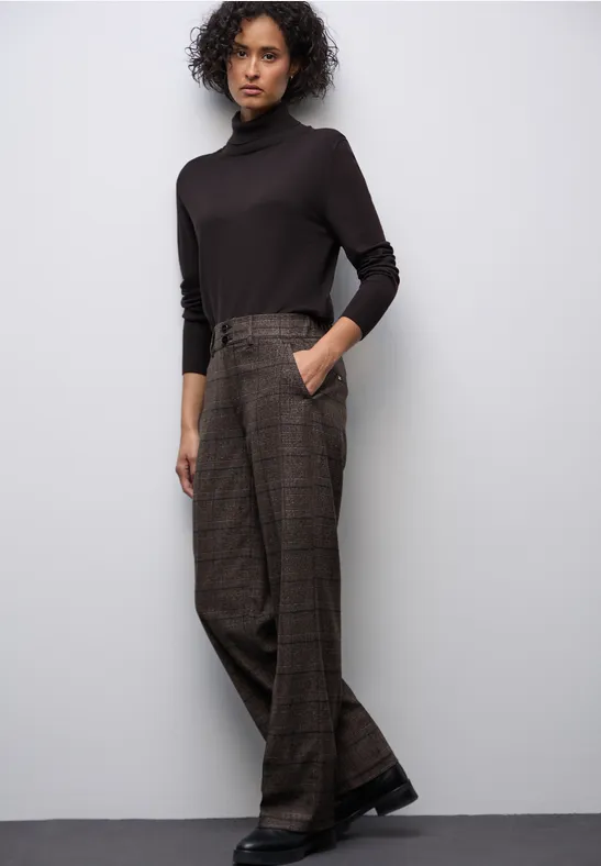 Straight Leg Hose darkest brown