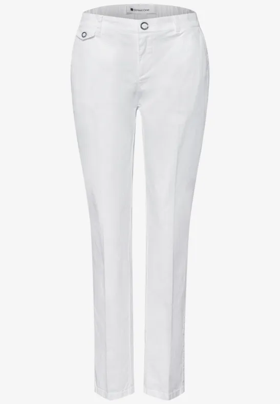 Chino im Casual Fit in softer Qualität off white