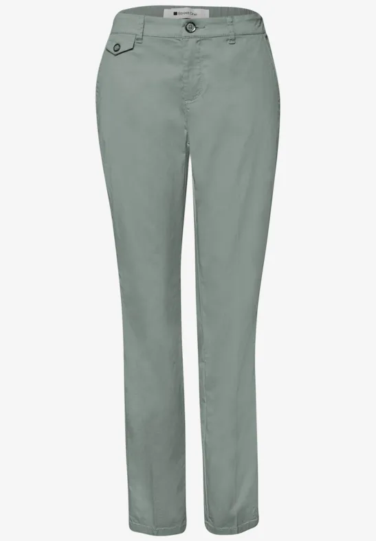 Chino en coupe casual dans une qualité douce dark mint green