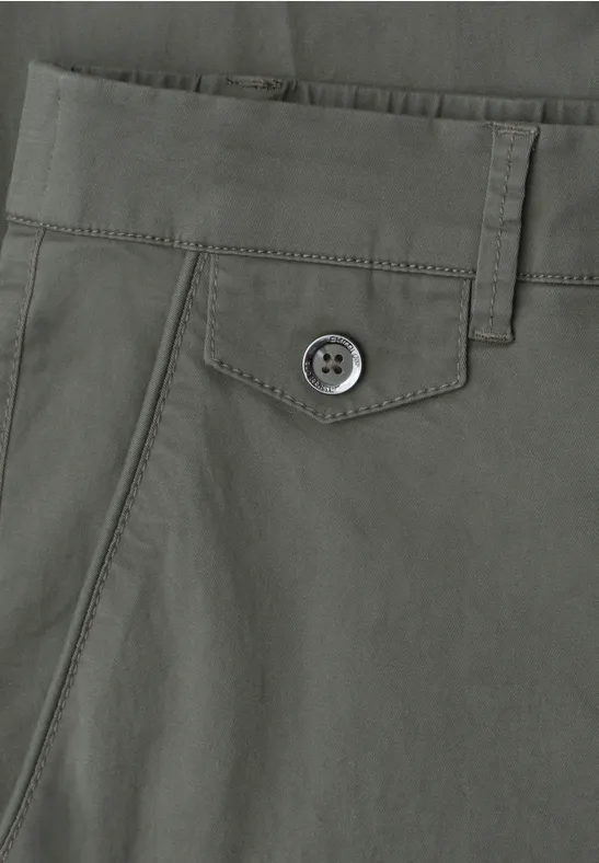 Chino im Casual Fit in softer Qualität dusky green