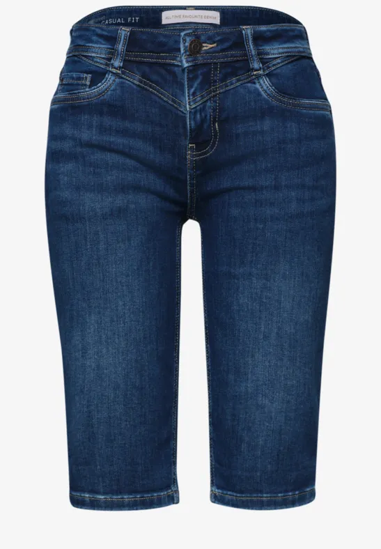 Dunkelblaue, knielange Damenjeans mit schmaler Passform