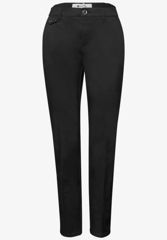 Chino im Casual Fit in softer Qualität Black