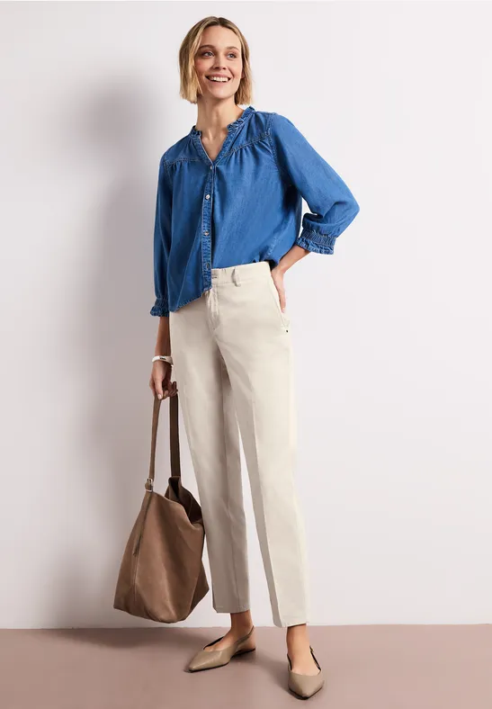 Casual fit chino's in een zachte stof silkstone white