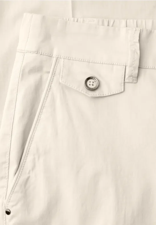 Casual fit chino's in een zachte stof silkstone white