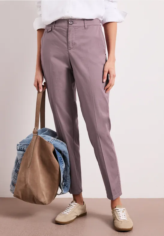 Chino im Casual Fit in softer Qualität dusty berry